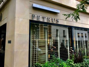 Logo Petrus by Gordon Ramsay