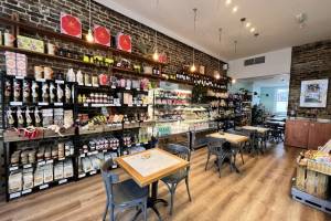 Farina & More - Café - Deli - Wine Bar